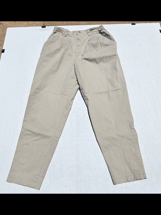 Lee Pants - Lee Women's Size 18 W Light Tan Chino Pants.